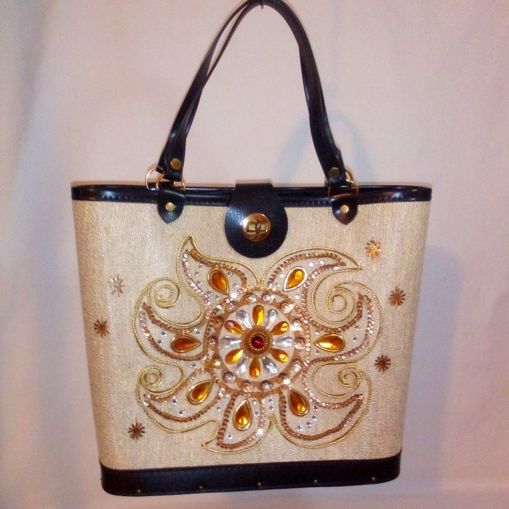 Handbag: Vintage Retro 1967-1968.  Original Box.  Never Used!  New